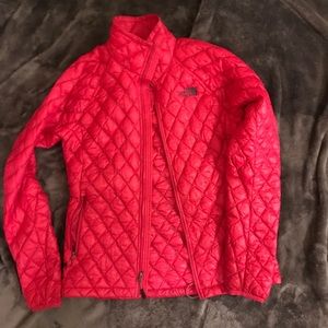 pink north face jacket only worn a few times
